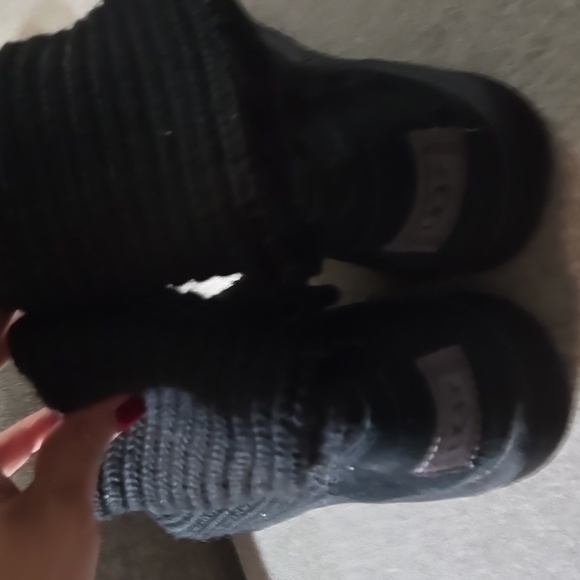 Ugg Cardi - Picture 3 of 5